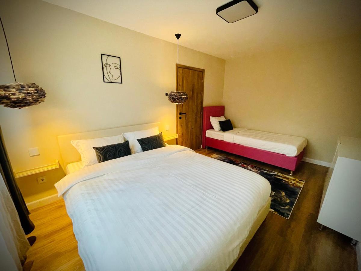 Best Place To Stay-Self Check In-24H Resita Exterior foto