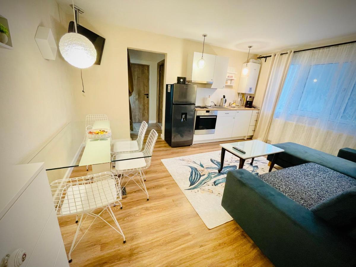 Best Place To Stay-Self Check In-24H Resita Exterior foto